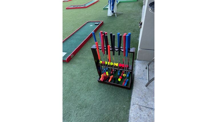 6-Hole Mini-Golf