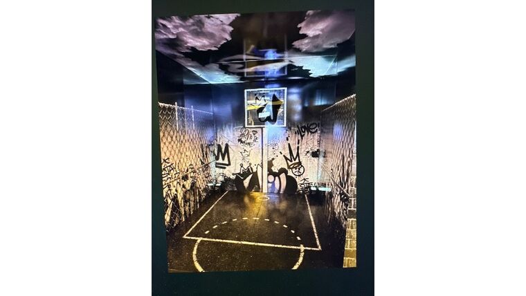 Custom Photo Booth — alternate view