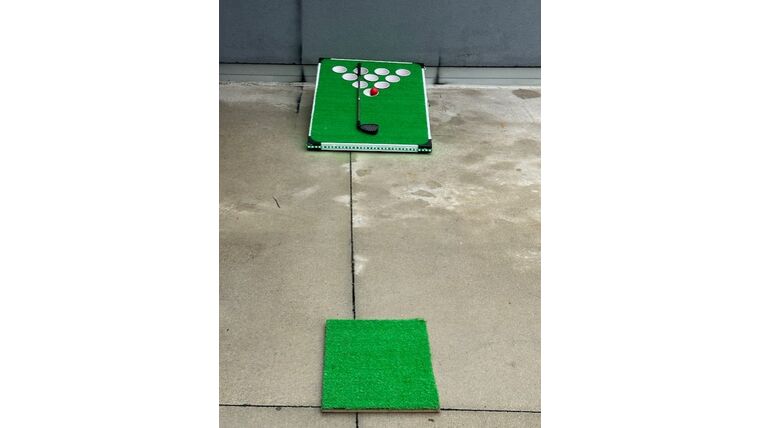 Golf Chip Pong LED