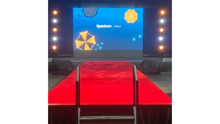 Red Carpet 6'x30'